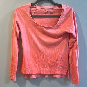 Hollister Women’s Orange Long-Sleeved T-Shirt Size XSmall